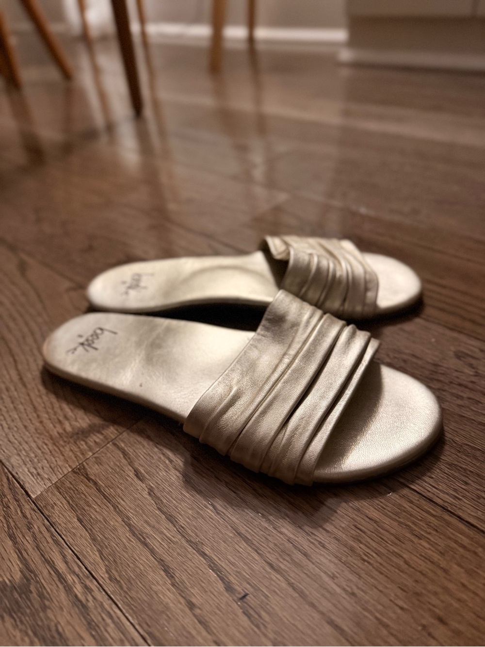 Beek Songbird Slides Size 8